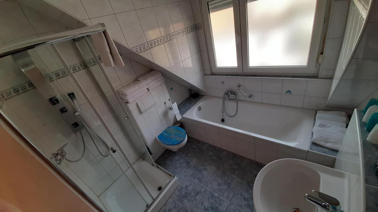 Apartmenthaus "Zum Birnbaum" Rosstal Exteriér fotografie